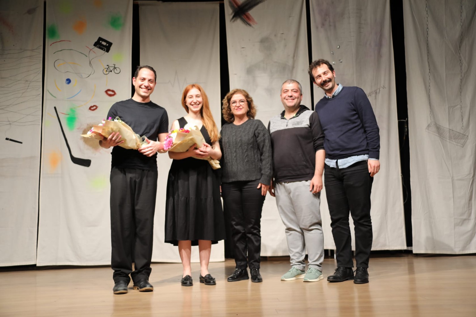 MENTEŞE BELEDİYE TİYATROSU “ÇOCUK PARKI YARALARI” İLE FETHİYE’DE SAHNE ALDI